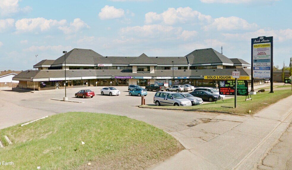 5013 48 St, Stony Plain, AB à vendre - Photo du bâtiment - Image 2 de 8