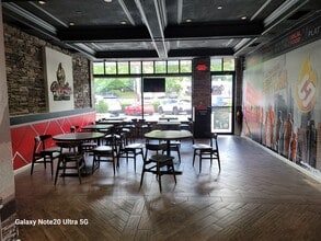 321 Broadway, Hillsdale, NJ for lease Interior Photo- Image 2 of 17