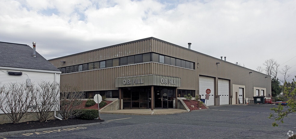 197 W Central St, Natick, MA for lease - Building Photo - Image 1 of 13