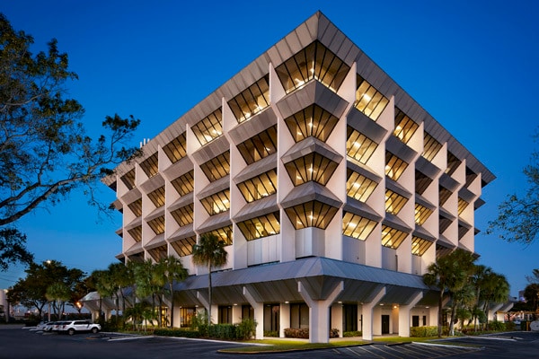 1800 Eller Dr, Fort Lauderdale, FL for lease - Building Photo - Image 1 of 6