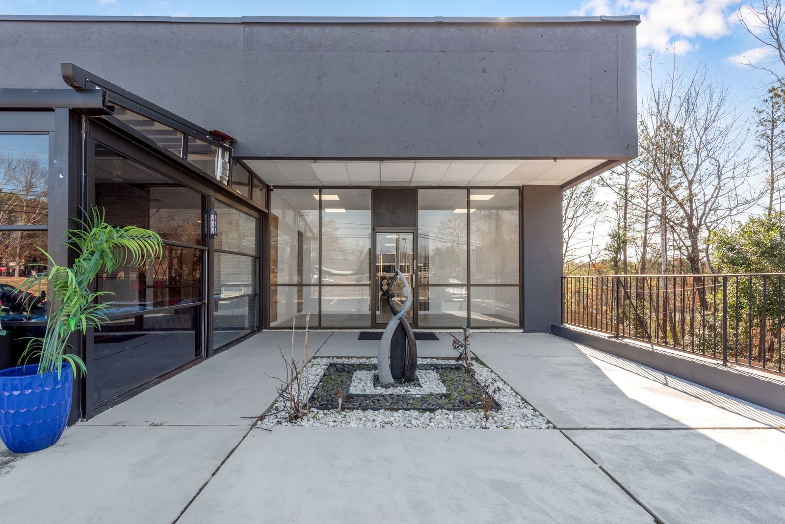 7855 Roswell Rd, Sandy Springs, GA à louer Photo principale- Image 1 de 17