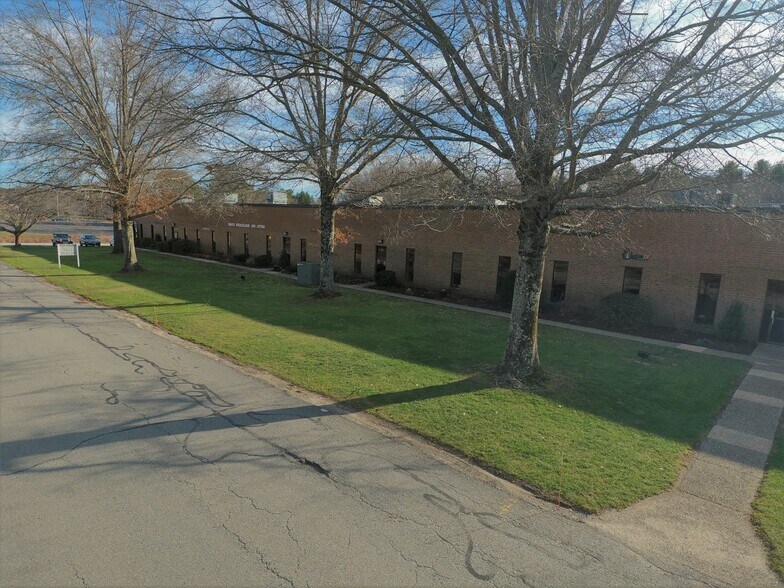 10-16 Craig Rd, Acton, MA à louer - Photo du bâtiment - Image 2 de 22