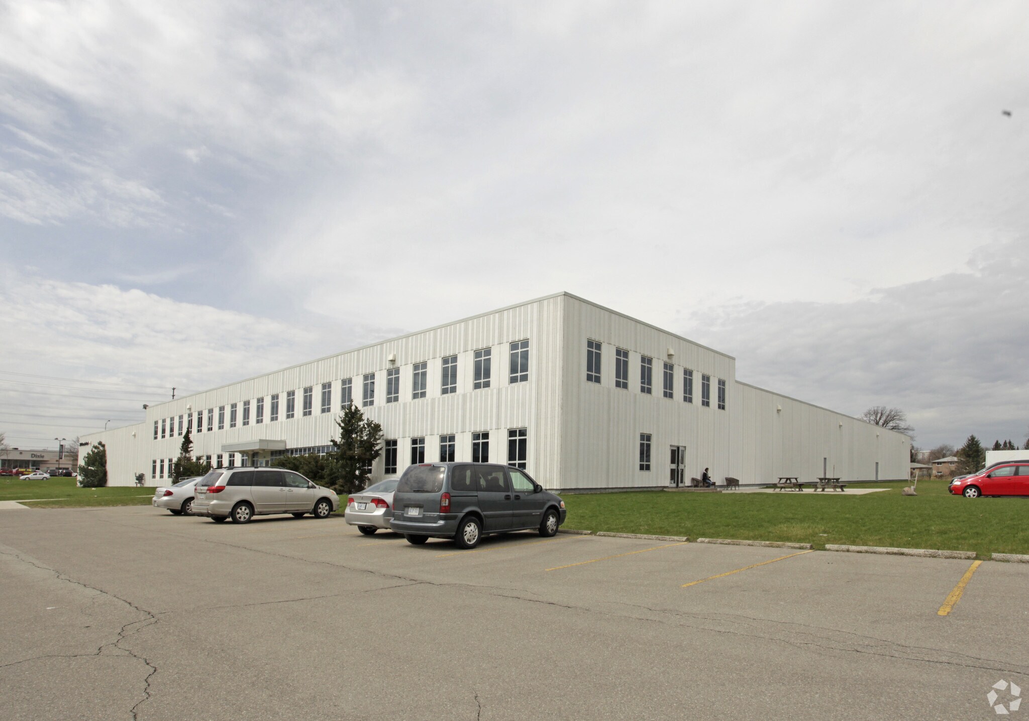 300 Orenda Rd, Brampton, ON à vendre Photo principale- Image 1 de 1