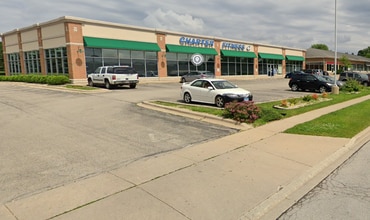 720 Foxpointe Dr, Sycamore, IL for lease Interior Photo- Image 1 of 3