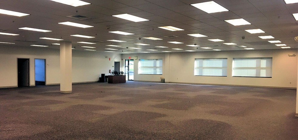 5095 Ritter Rd, Mechanicsburg, PA à louer - Photo intérieure - Image 2 de 23