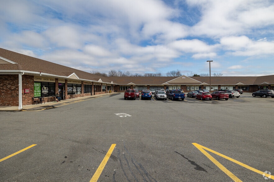 101 Broadway Rd, Dracut, MA for lease - Building Photo - Image 2 of 5