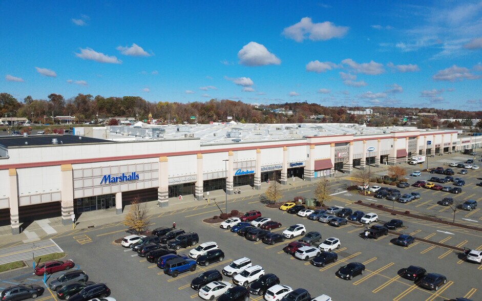 444-470 Route 211 E, Middletown, NY à louer - Photo du bâtiment - Image 3 de 18