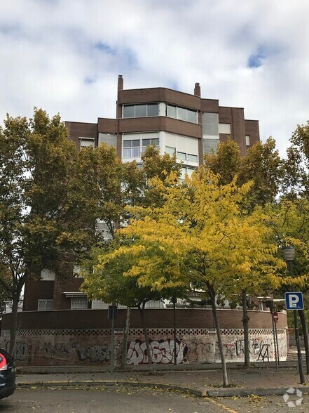 Calle Luis Braille, 8, Coslada, Madrid for sale - Building Photo - Image 1 of 1