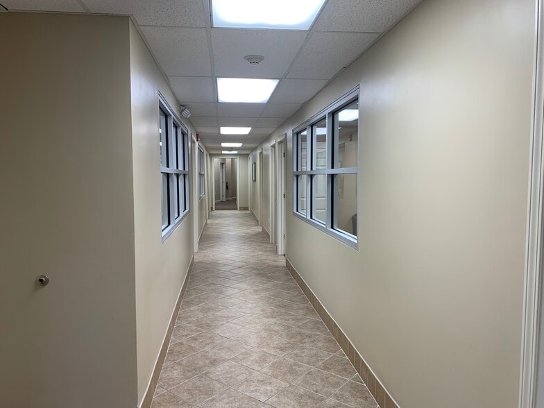43 South Ave, Fanwood, NJ for sale - Interior Photo - Image 3 of 26
