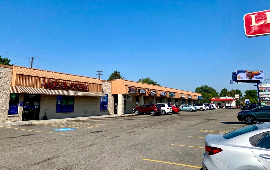 205 Caldwell Blvd, Nampa, ID à louer - Photo du bâtiment - Image 1 de 11