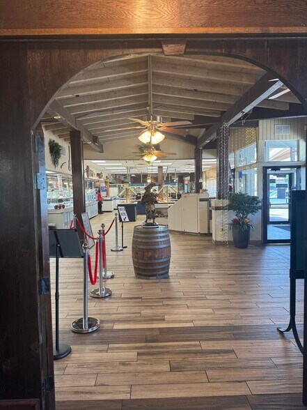 1201 S Meridian Ave, Oklahoma City, OK à vendre - Photo intérieure - Image 3 de 5