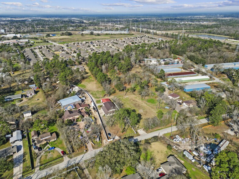 22321 Mossy Oaks Rd, Spring, TX à vendre - Photo du bâtiment - Image 1 de 59