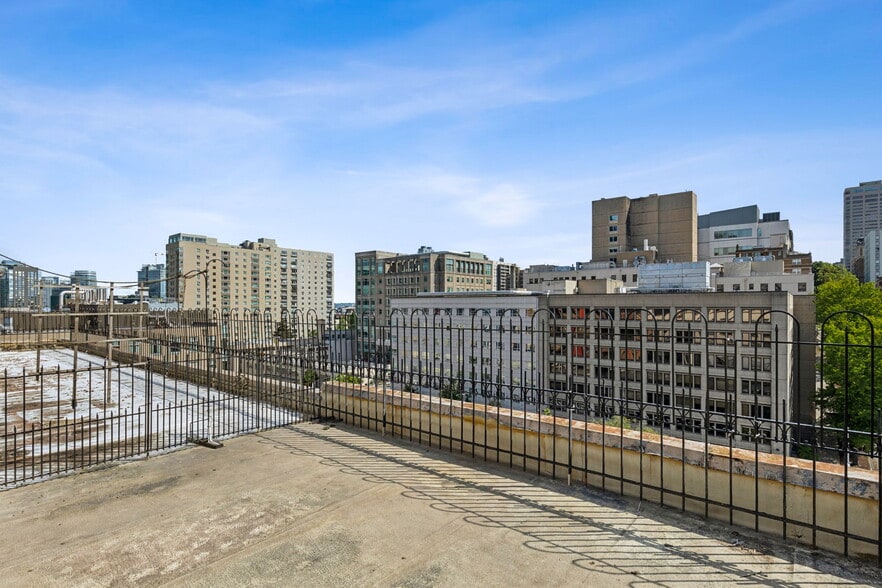 1110 8th Ave, Seattle, WA for sale - Building Photo - Image 3 of 8