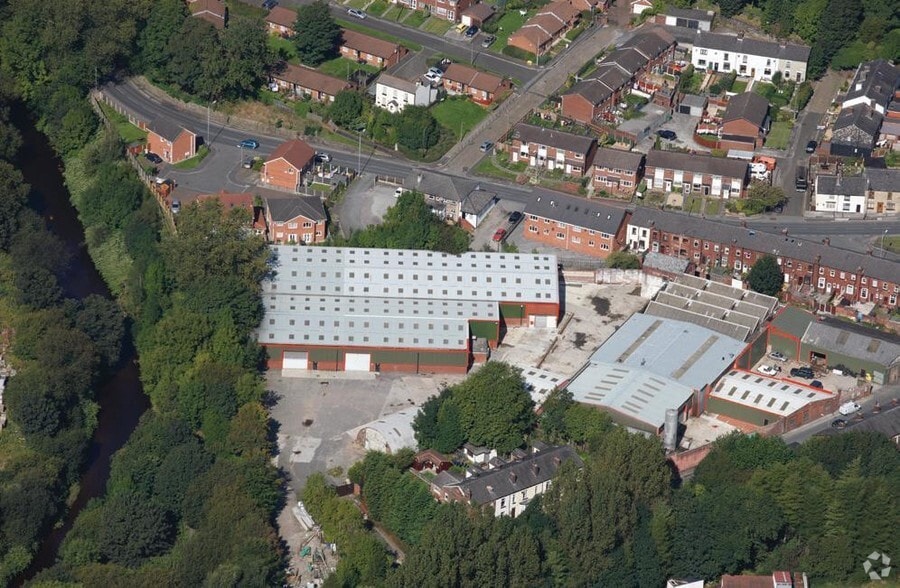 Hacken Ln, Bolton for lease - Primary Photo - Image 1 of 2