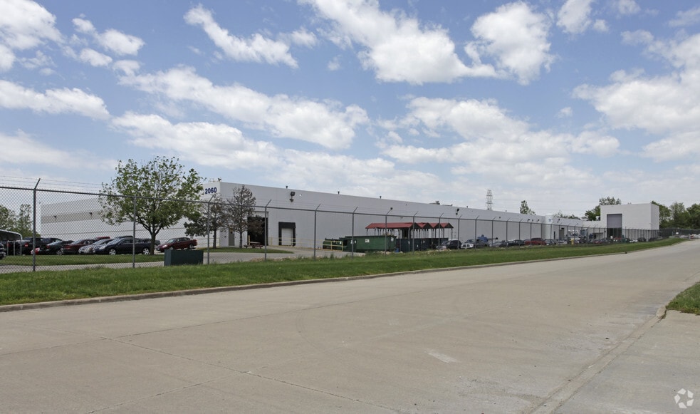 2060 Heller Dr, Dayton, OH for sale - Primary Photo - Image 1 of 2