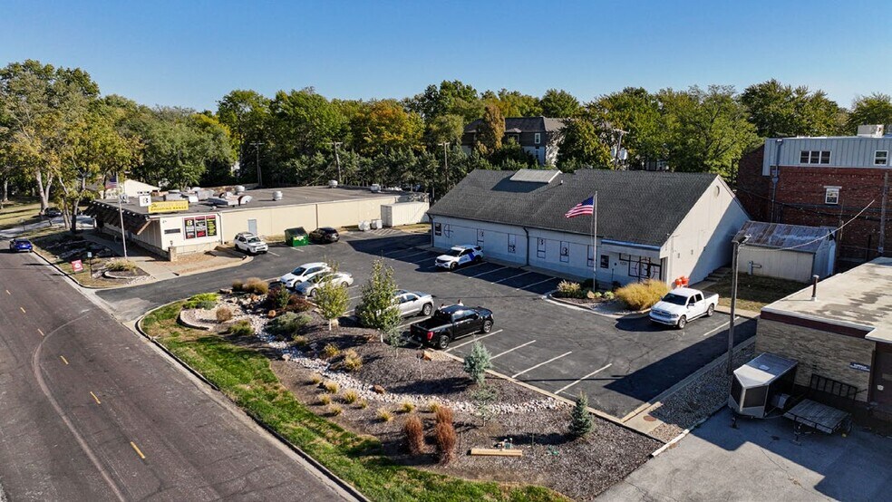 6201 Robinson St, Mission, KS à vendre - Photo du bâtiment - Image 2 de 4