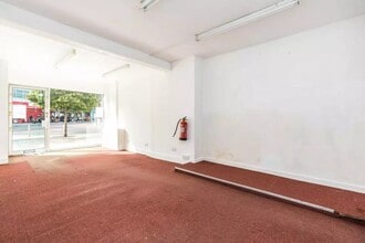 105 High St, London for lease Interior Photo- Image 2 of 6