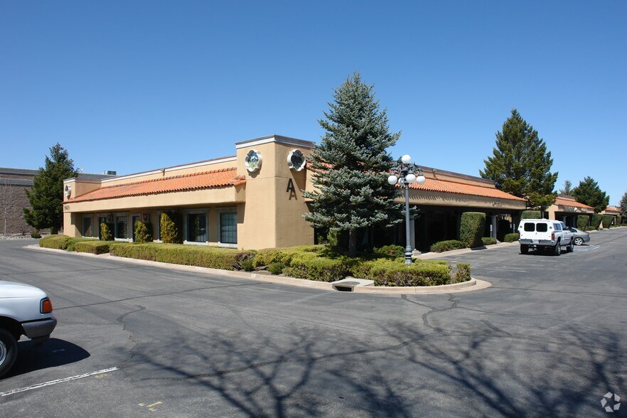 5401 Longley Ln, Reno, NV à louer - Photo du bâtiment - Image 2 de 20