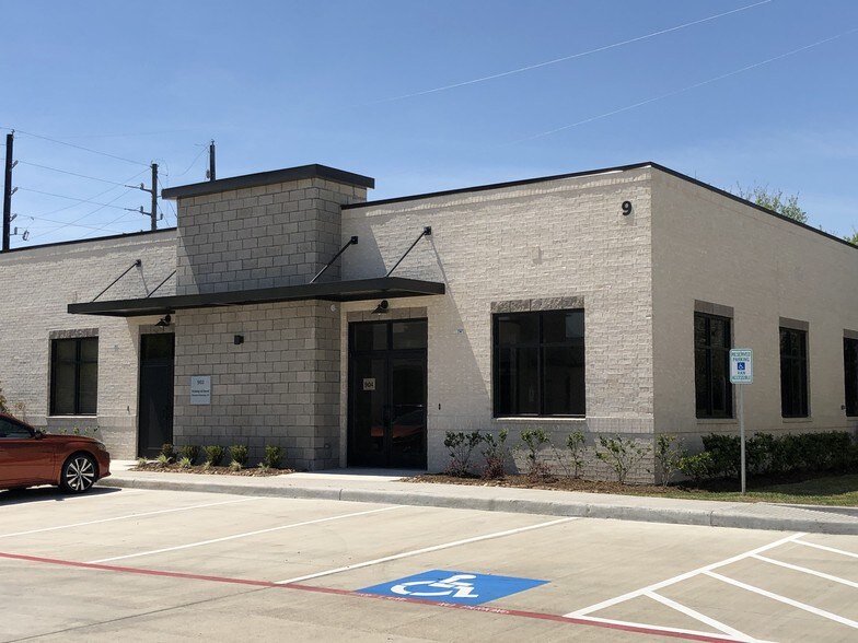 12440 Emily Ct, Sugar Land, TX à louer - Photo du bâtiment - Image 2 de 45