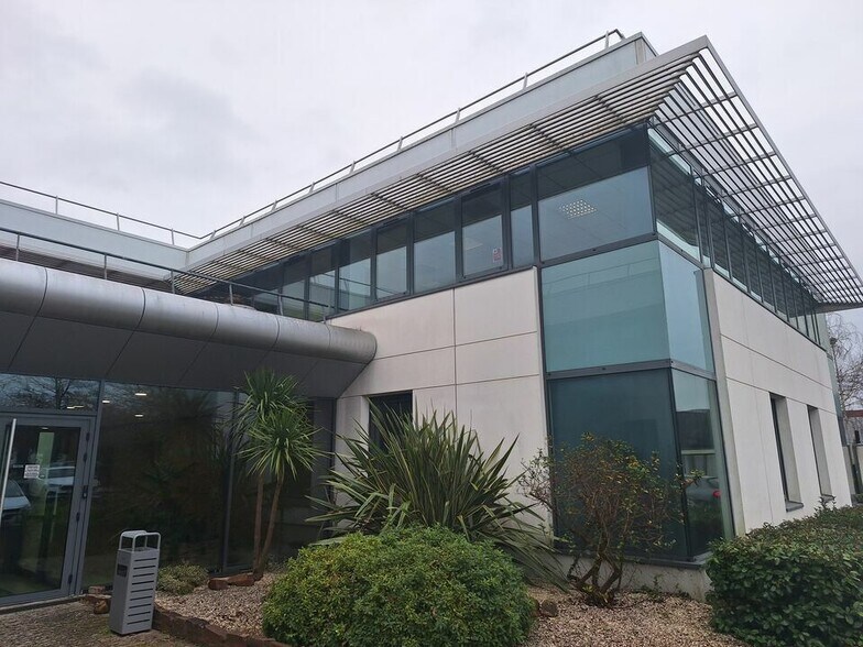 Bureau dans Mérignac à louer - Photo du bâtiment - Image 2 de 8