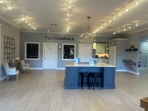 110 SW Monterey Rd, Stuart, FL for lease Lobby- Image 2 of 8