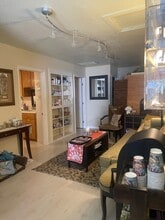 1422 28th St, Sacramento, CA for lease Interior Photo- Image 2 of 4