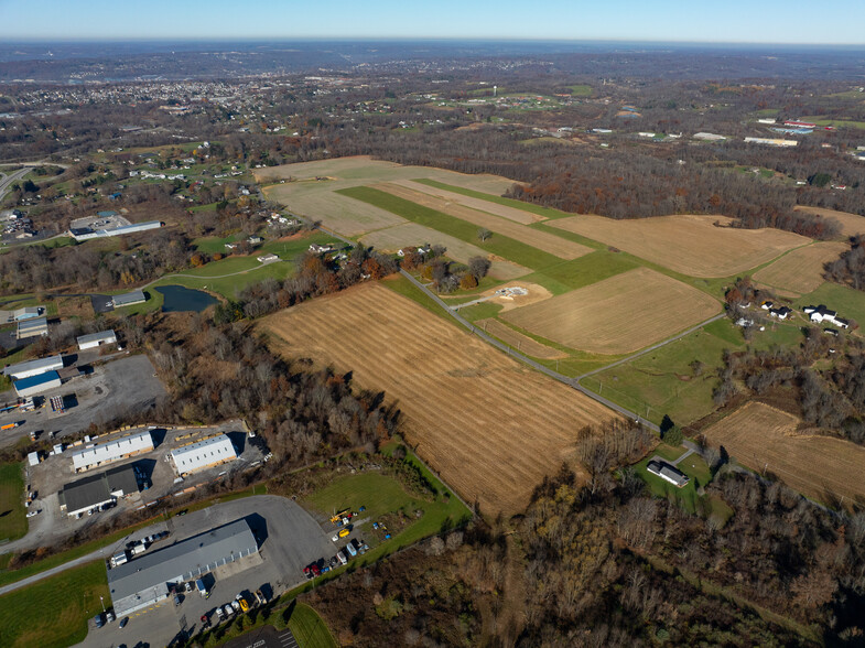 Old Butler Rd, New Castle, PA à vendre - Photo du bâtiment - Image 3 de 8