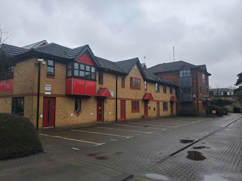 Silver St, Reading for lease - Building Photo - Image 1 of 4