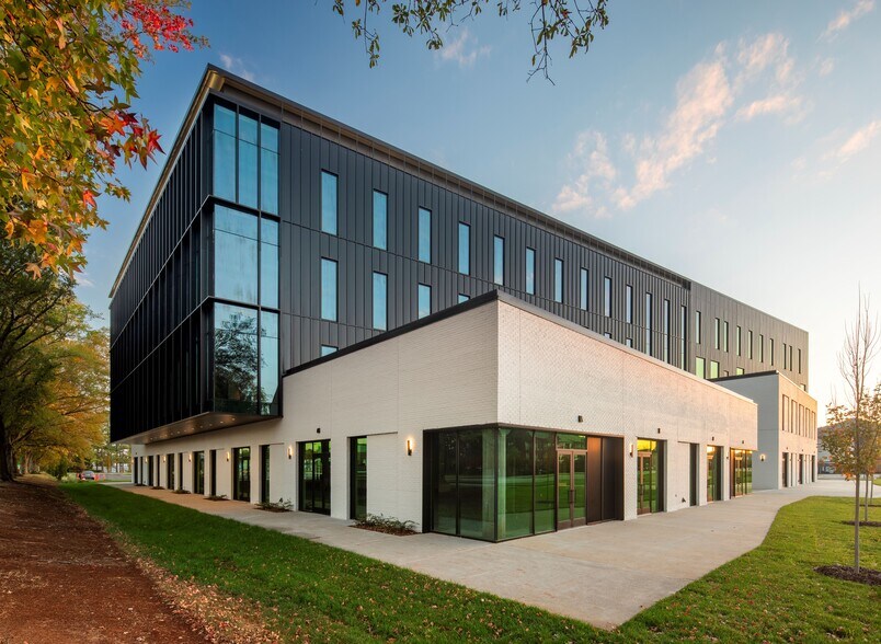 1300 Enterprise Way, Huntsville, AL à louer - Photo du bâtiment - Image 3 de 7