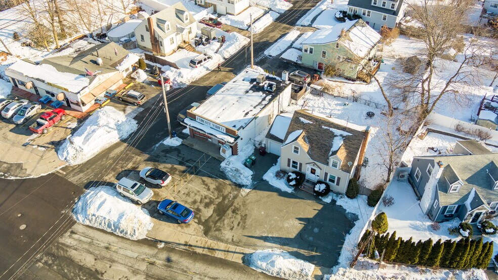 878-882 East St, Dedham, MA à vendre - Photo du bâtiment - Image 2 de 11
