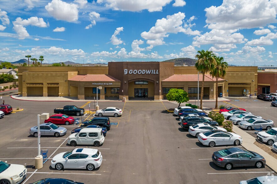 23425 N 39th Dr, Glendale, AZ à louer - Photo du bâtiment - Image 2 de 3
