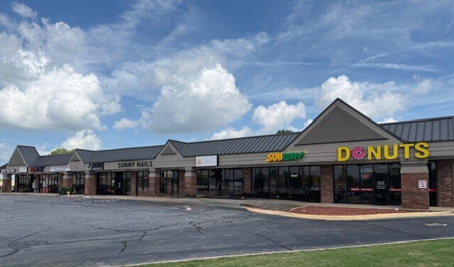 2576 W Sunset Ave, Springdale, AR à vendre Photo du bâtiment- Image 1 de 1