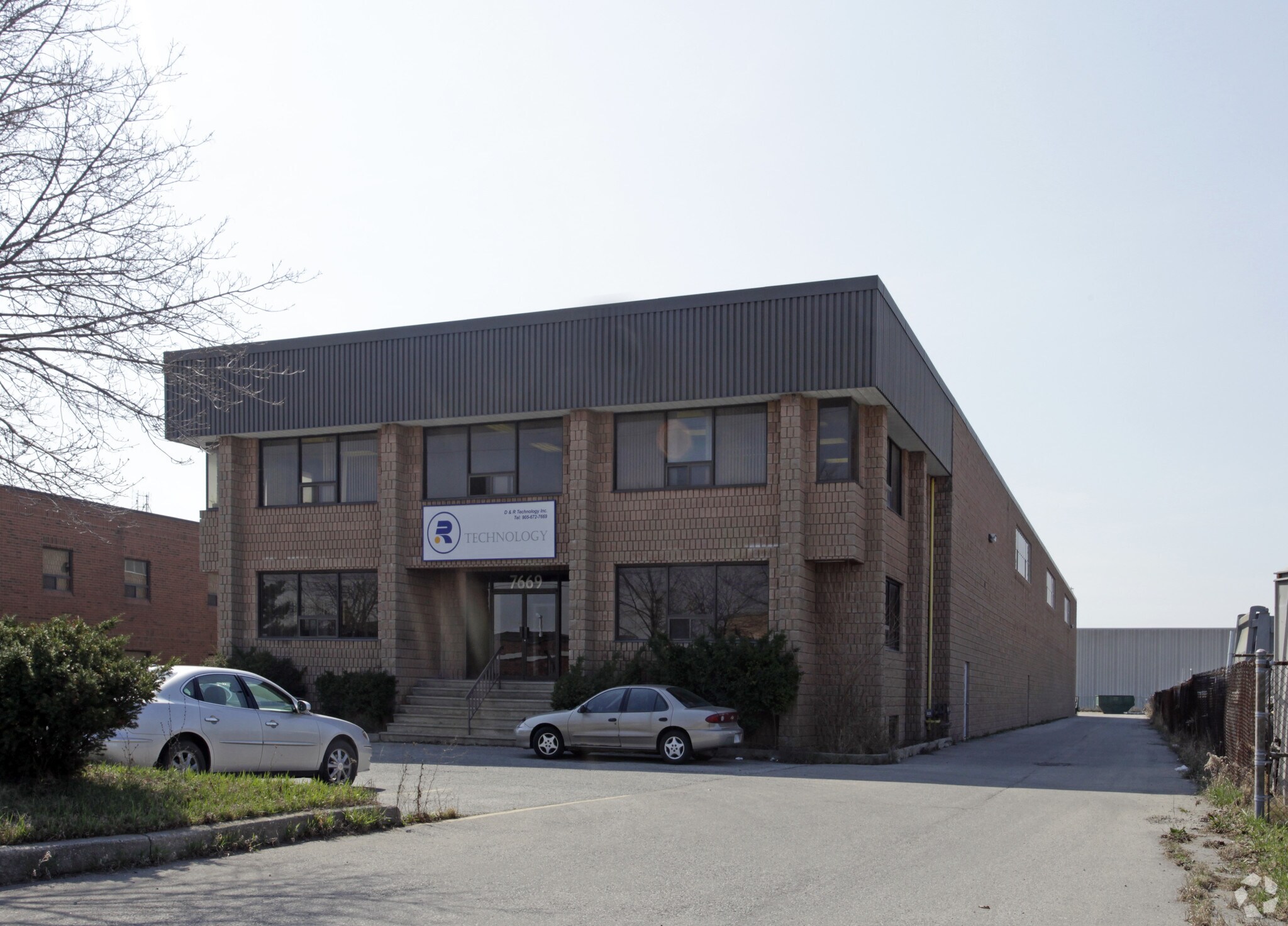 7669 Kimbel St, Mississauga, ON à vendre Photo principale- Image 1 de 3