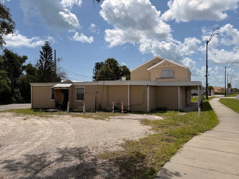 4391 Dixie Hwy NE, Palm Bay, FL for sale - Building Photo - Image 3 of 21