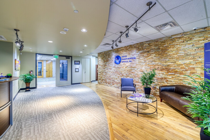 3300 S Parker Rd, Aurora, CO for sale - Interior Photo - Image 3 of 10