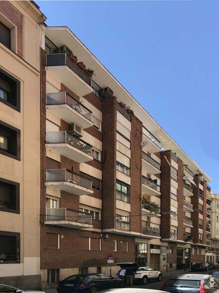 Calle de Palafox, 15, Madrid, Madrid for lease - Primary Photo - Image 1 of 2