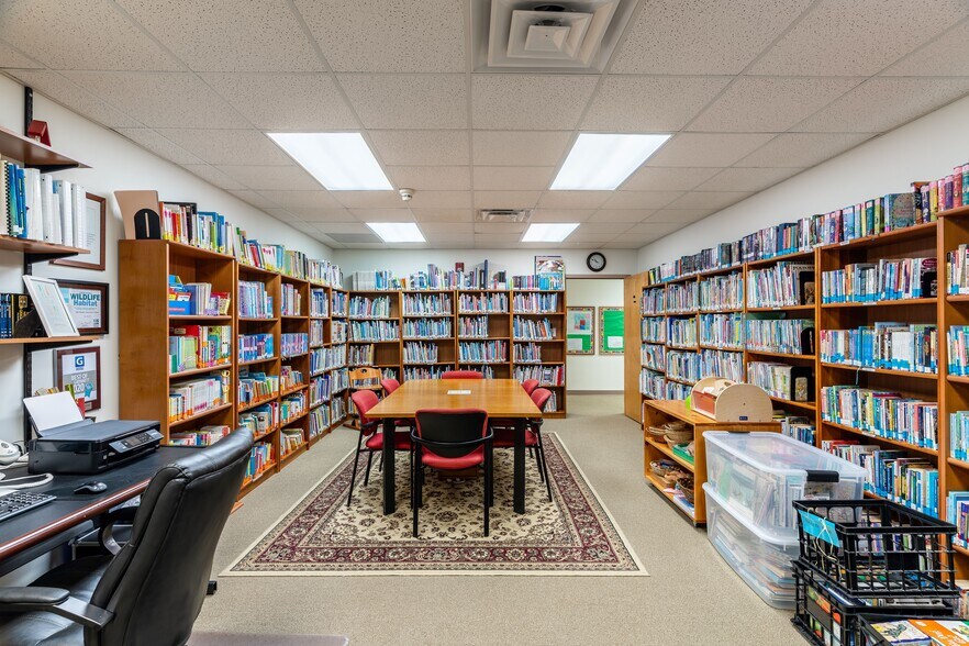 2145 Collins Hill Rd, Lawrenceville, GA à vendre - Photo du bâtiment - Image 3 de 8