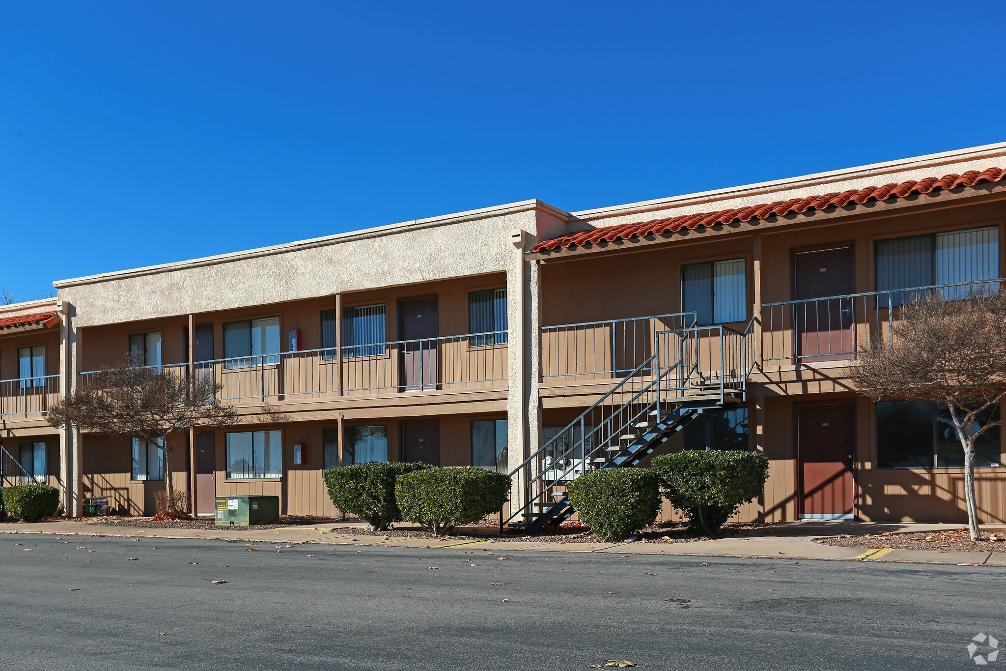 1525-1555 E Busby Dr, Sierra Vista, AZ for sale Primary Photo- Image 1 of 1