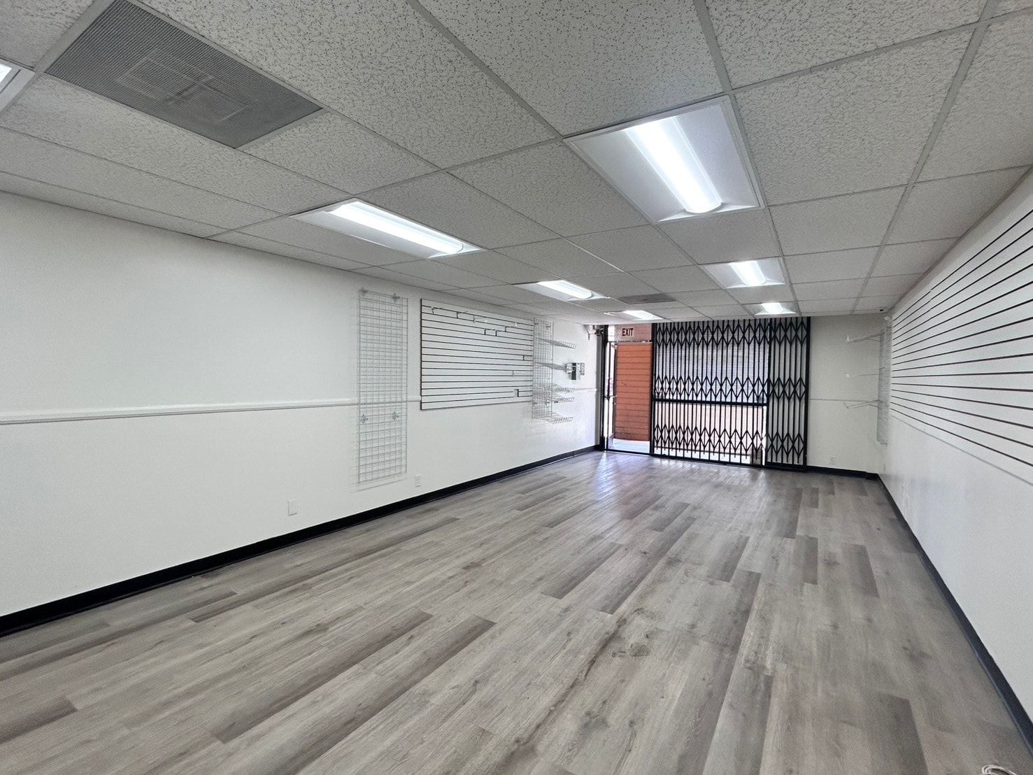 515-525 N Azusa Ave, La Puente, CA for lease Interior Photo- Image 1 of 7