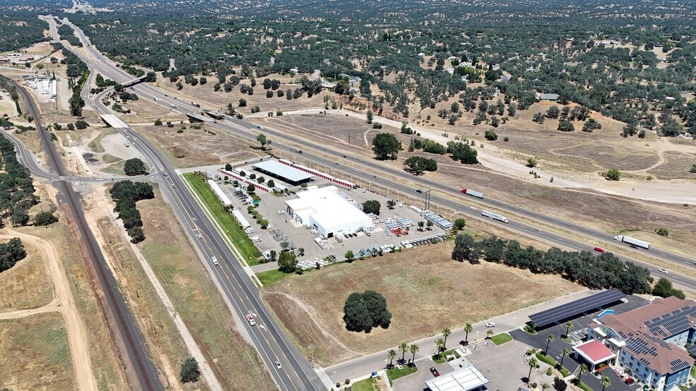 1635 Main St, Red Bluff, CA for sale - Building Photo - Image 3 of 6