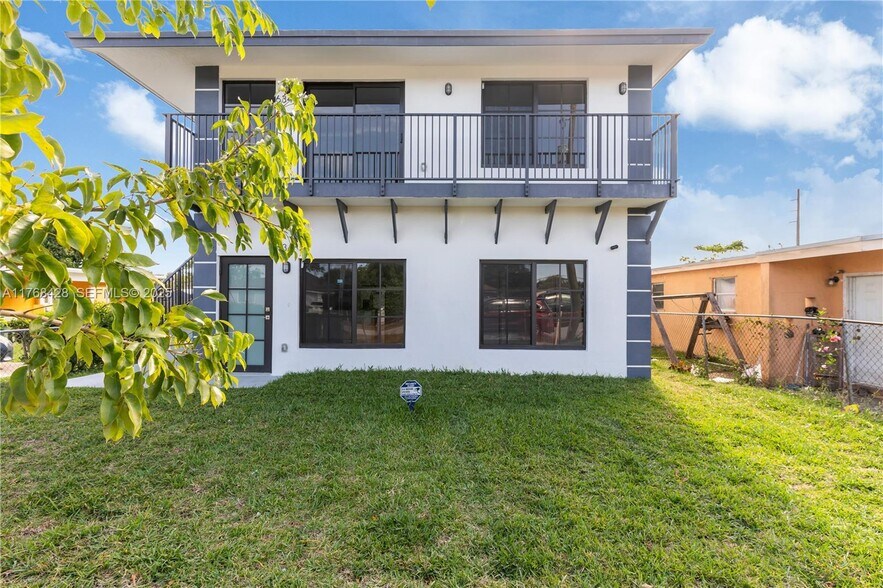 634 NW 7th St, Florida City, FL à vendre - Photo principale - Image 1 de 1