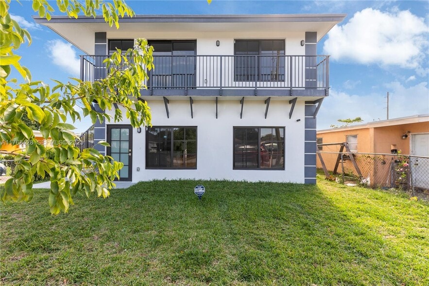 634 NW 7th St, Florida City, FL for sale - Primary Photo - Image 1 of 1