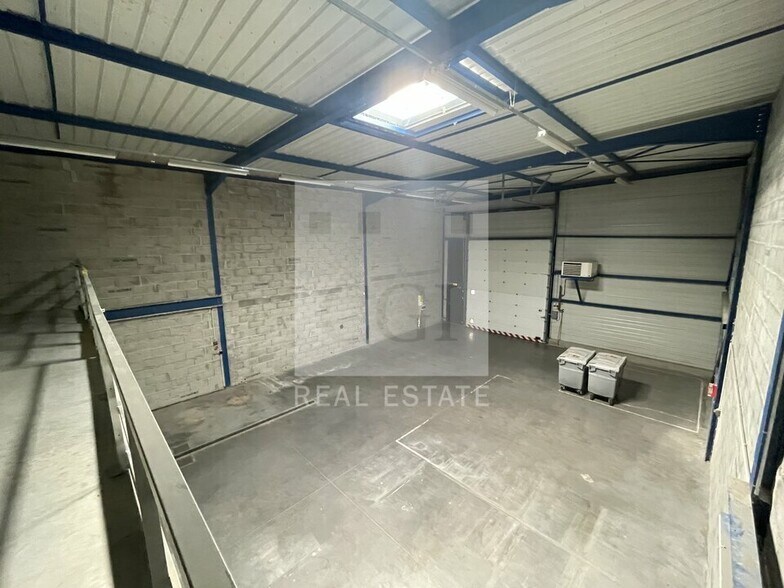 Flex in Échirolles for lease - Building Photo - Image 2 of 28