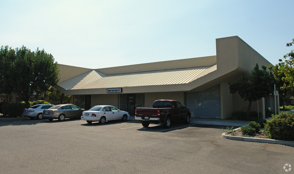 5210 N Palm Ave, Fresno, CA for lease - Building Photo - Image 3 of 4
