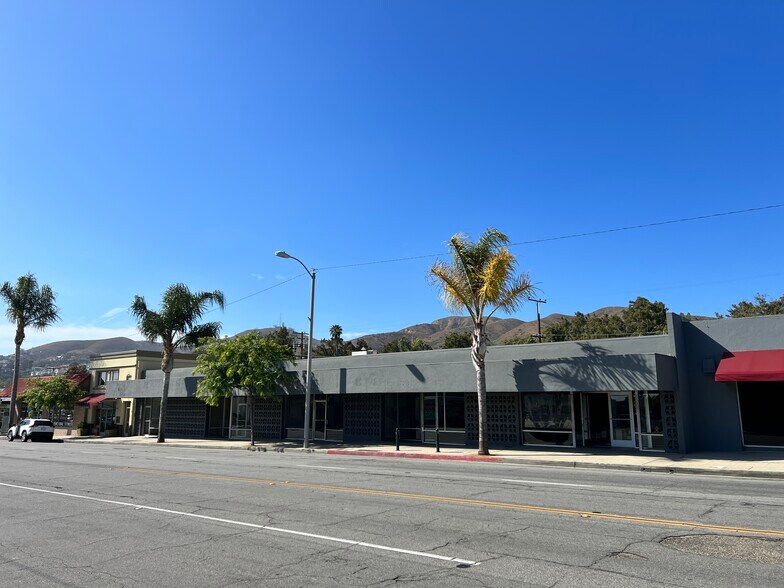 2365-2393 E Main St, Ventura, CA à louer - Photo du bâtiment - Image 2 de 4