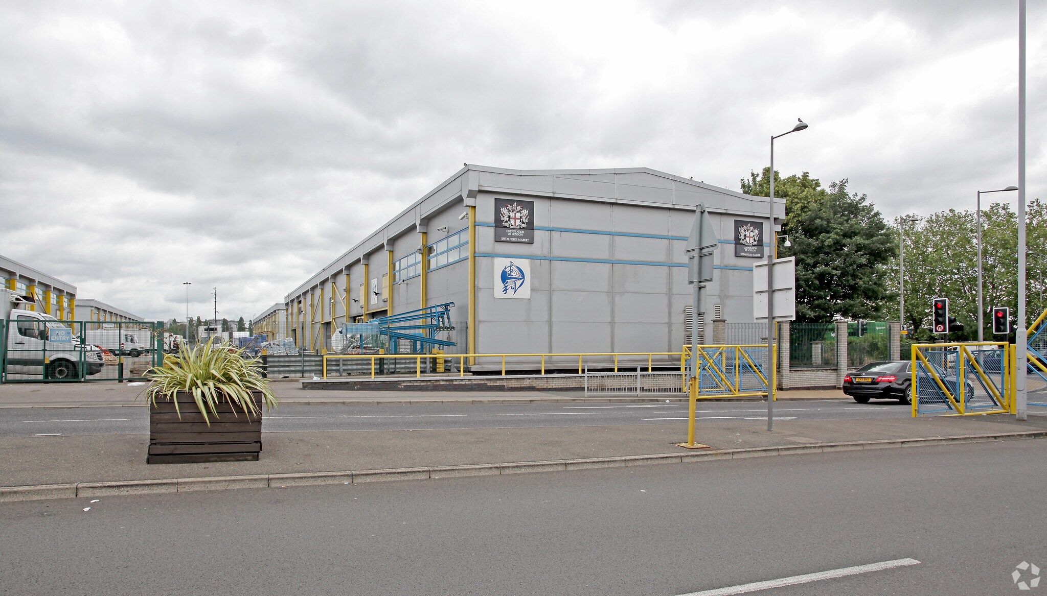 25 Sherrin Rd, London for lease Primary Photo- Image 1 of 3
