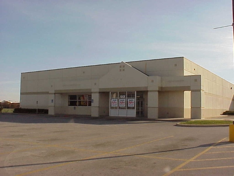 1207 1st Ave E, Newton, IA for sale Building Photo- Image 1 of 1