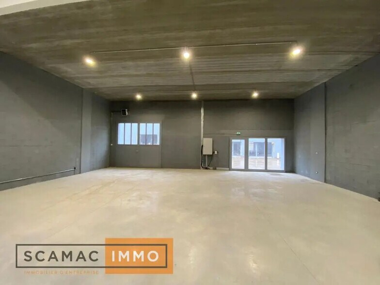 Industriel dans Vaux-le-Pénil à louer - Photo intérieure - Image 3 de 6