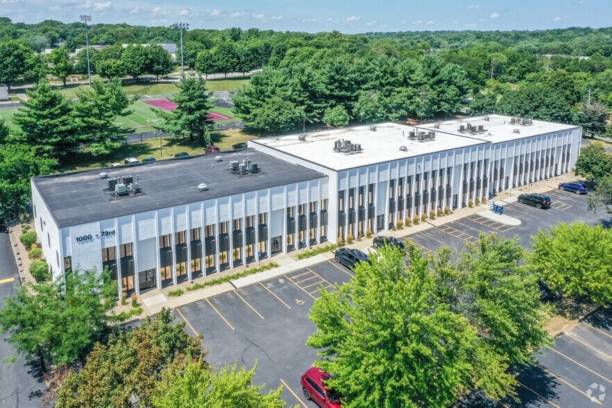 1000 73rd St, West Des Moines, IA à vendre - Photo principale - Image 1 de 5