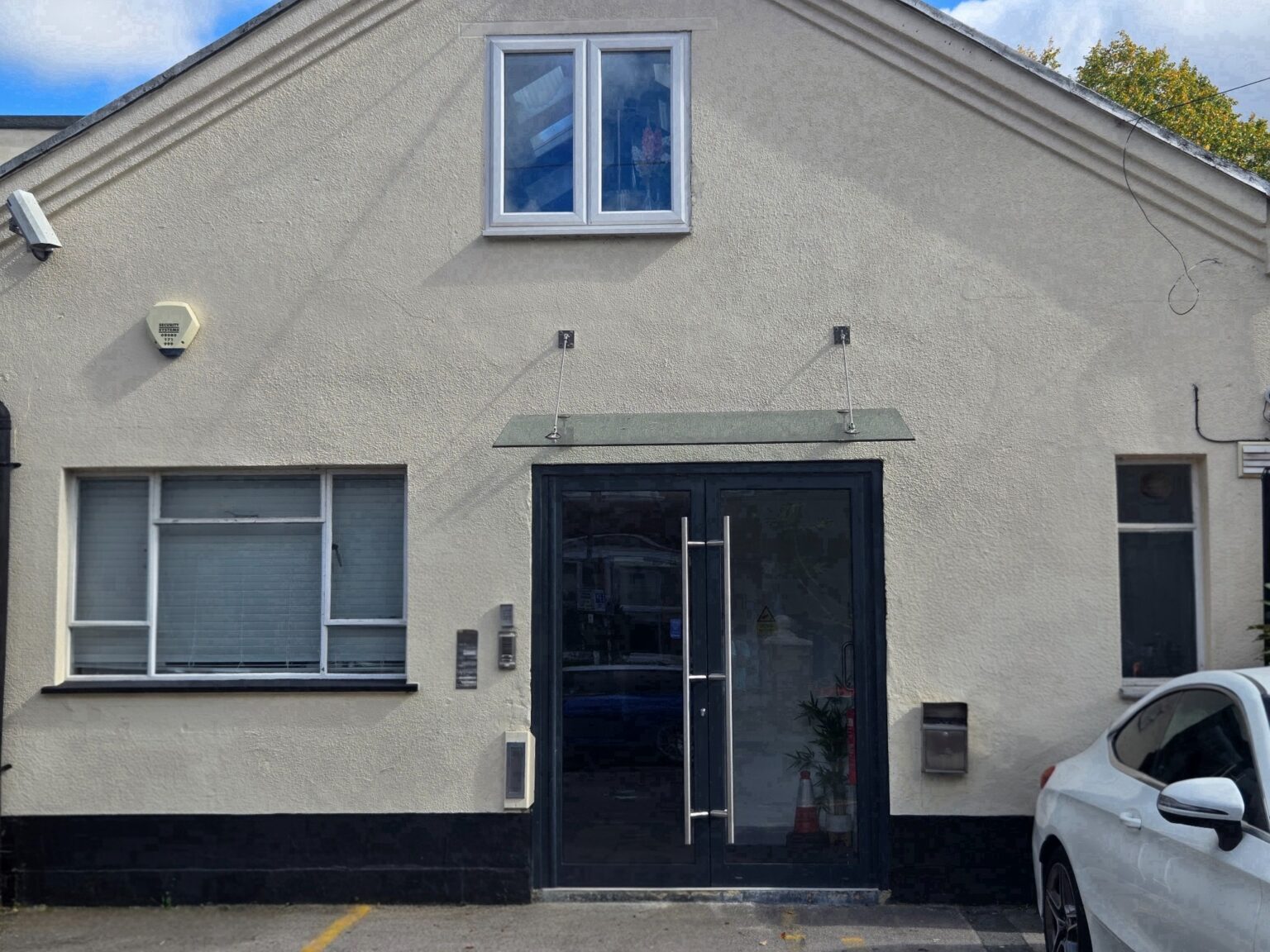 56B Crewys Rd, Londres à louer Photo principale- Image 1 de 9